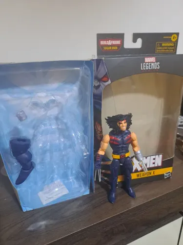 Boneco Marvel Legends Weapon X - Wolverine