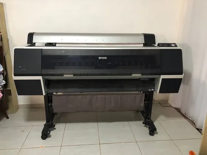 Impressora Epson Stylus Pro 9700 - *