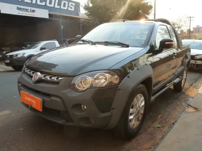 Fiat/Strada Adventure CE 1.8 Flex, Locker, Completa, Ano 2013.