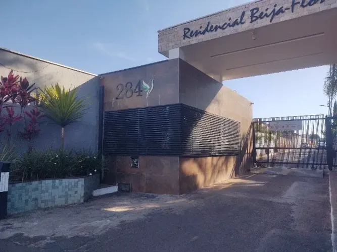Casa sobrado com 7 quartos sendo 3 suítes Chácara 284 Vicentes Pires Rua 4B