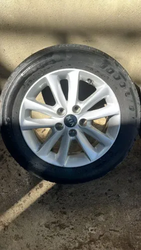 Modelo cerato  2019 Aro 16  4 Pneus Meia vida 205/60R 16 Good Ride     Unidade(s): 1 jogo 