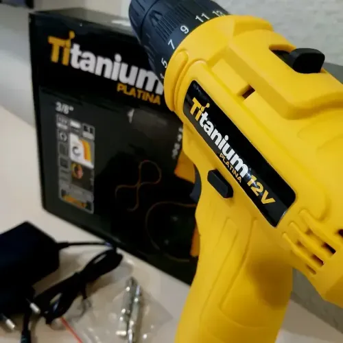 Parafusadeira Titanium 12V Special Edition - Leve, Forte e Pronta pro Uso!