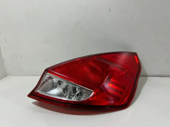 Lanterna traseira Ford New fiesta 2014 A 2019 lado direito original