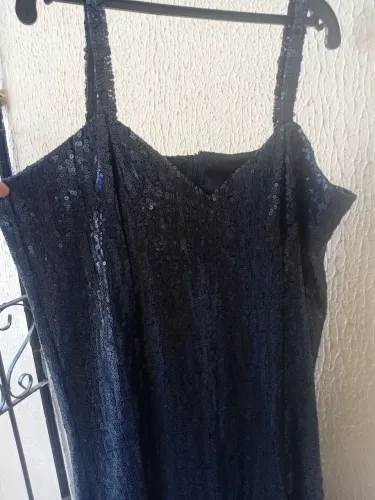 Vestido de Festa Preto com Paetês