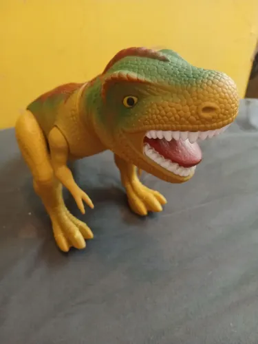 Dinossauro de brinquedo T-Rex