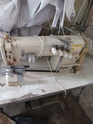 Máquina de Costura Industrial ponto corrente para cobre 2 agulhas