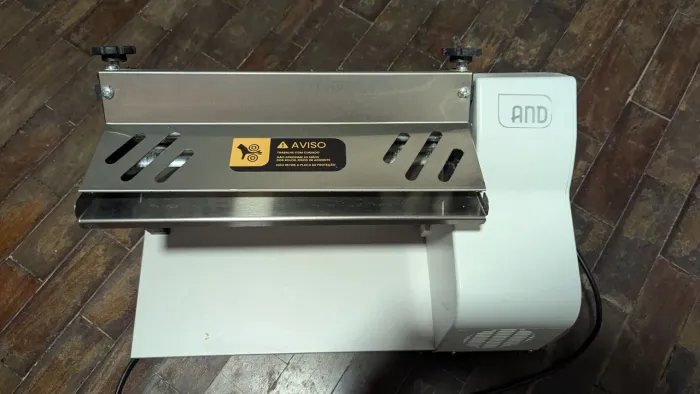 Laminador de massas elétrico 220v AND