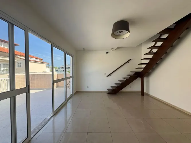 Condomínio: Condomínio Nova Sernambetiba- Excelente Cobertura Duplex com 250m² de área con