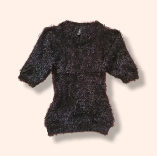 Blusa de pelinhos preta