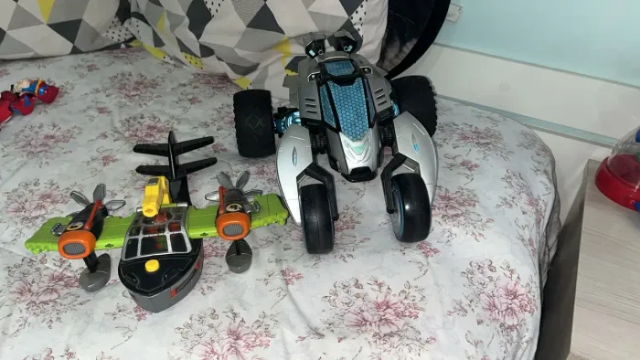 Carrinho Max steel e Avião Imaginext