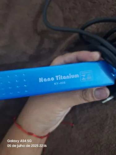 Prancha Nano Titanium KY-008