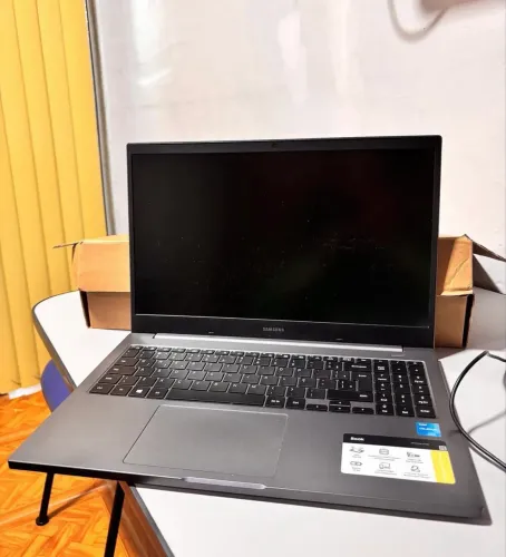 Notebook samsung novo na caixa