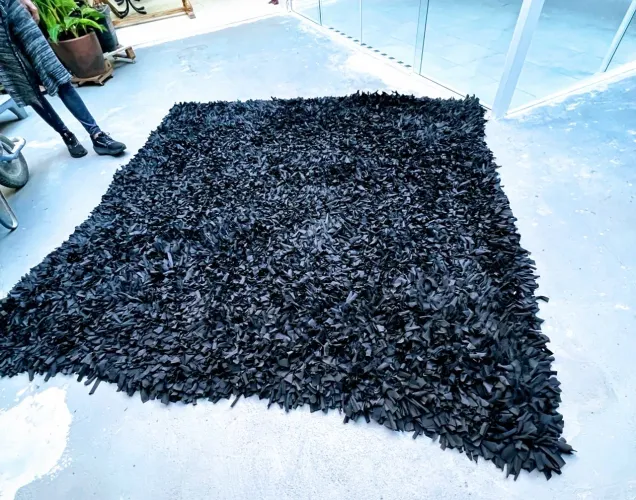 Tapete Preto Shaggy Moderno
