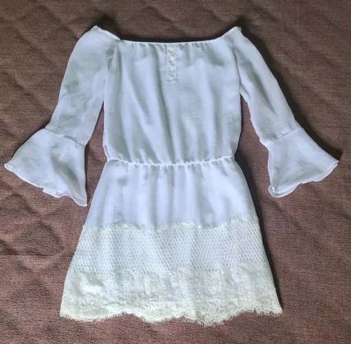 Vestido branco com renda
