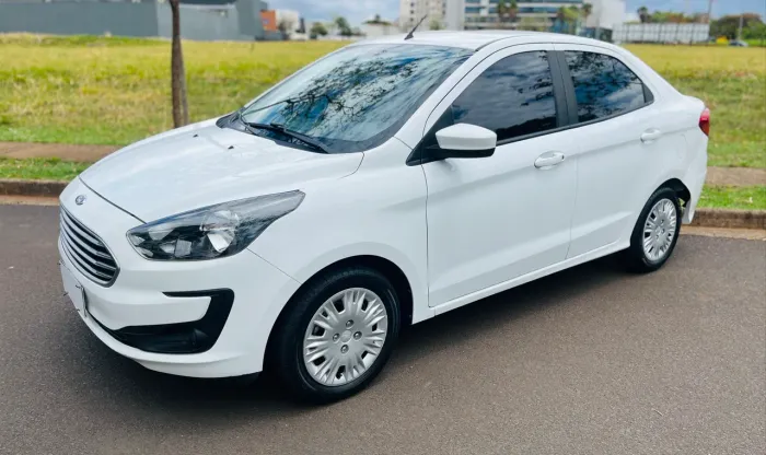 KA 1.5 SEDAN AUTOMÁTICO 