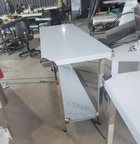Tenho somente mais 2 unidades Mesa de Aço Inox para Cozinha - Nova! 188 X 65 X 90