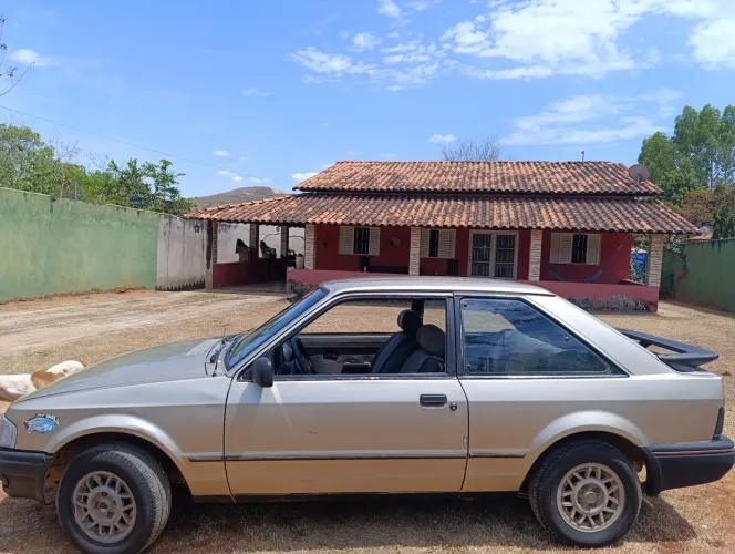 Escort 1.6 - 88 CHT Alcool  - RELÍQUIA - Pintura Original.