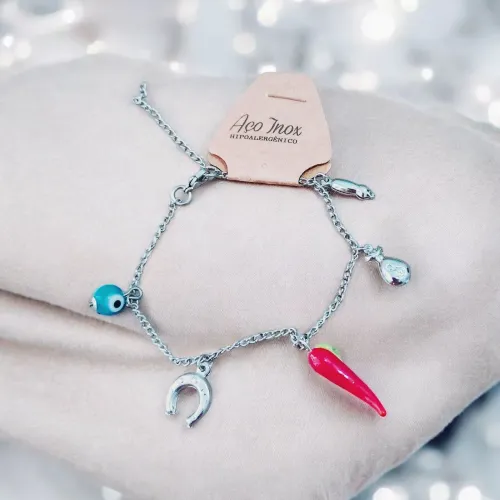 Pulseira em aço inox com pingentes da sorte 