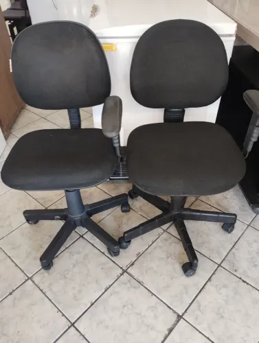 Vendo 2 cadeiras 