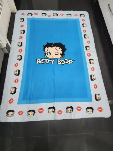 Manta solteiro soft Betty Boop - Conforto e Estilo!