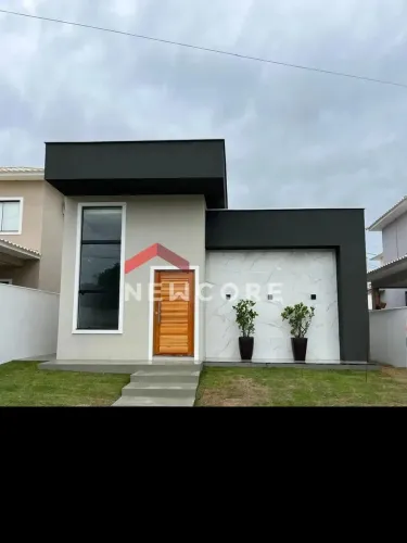 Casa de condomínio em Estrada Henfil - Pindobas - Maricá/RJ