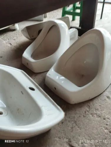 Urinol de Cerâmica para Banheiro