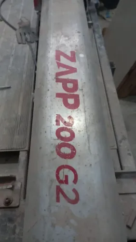 Máquinade cortar piso zapp 200