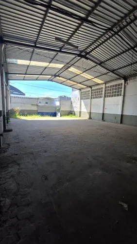 GALPÃO COBERTO/LOTE 400m² NA SERRA ES