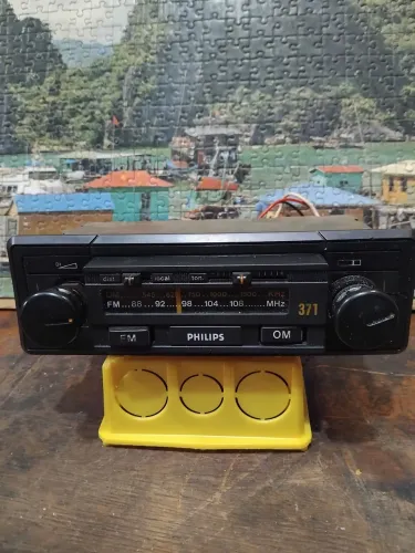 Radio automotivo philips 371, antigo funcionando.