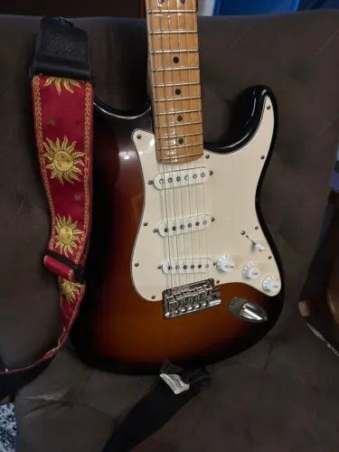 Guitarra Fender Stratocaster Corona Captação CS Fender69