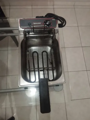 Fritadeira elétrica METALCUBAS