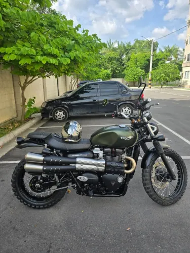 Triumph Scrambler 900cc 2022