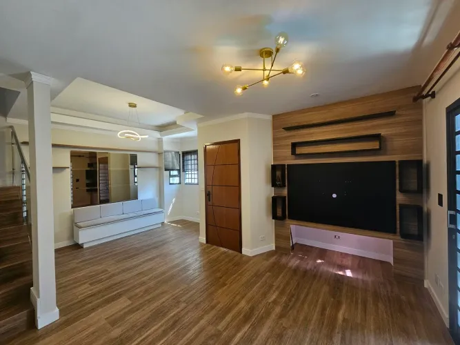 Sobrado em Condomínio no Chácara Cachoeira