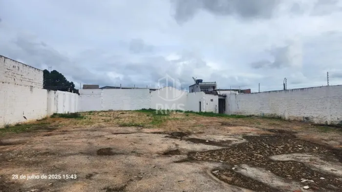 ALUGA-SE TERRENO MURADO NO BAIRRO BRASILIA, ARAPIRACA - AL