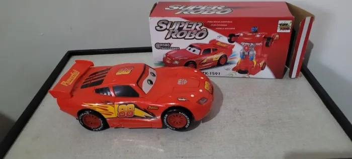 Carro robo com música e luz