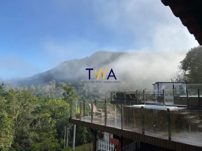Casa em condomínio, Canto das Águas, Rio Acima, 6 quartos, R$1.880.000,00, à venda na TWA