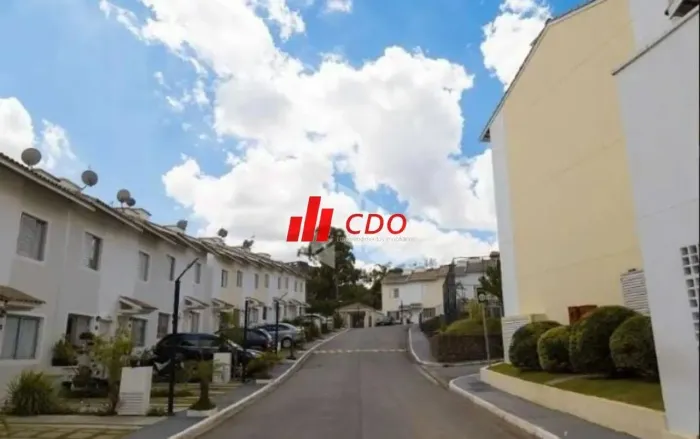 Casa em Condomínio à Venda no Horto do Ype em São Paulo-SP: 2 dormitórios, 2 Salas, 2 Banh