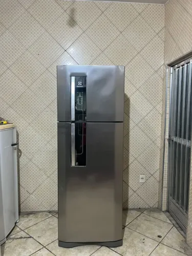 Geladeira Eletrolux inox 400 litros