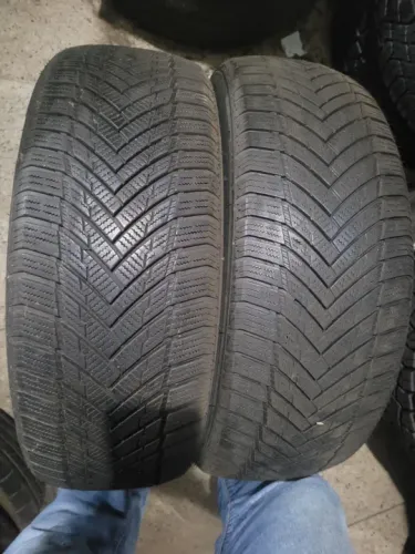 Pneu 195 55 16 Rotalla seminovo em até 10x de R$26,00 no cartão de crédito