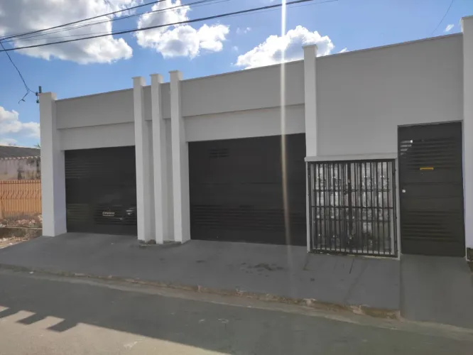Alugo Apartamento no Castelo Branco