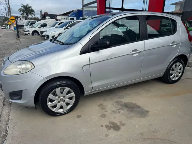 Fiat Palio Attractive 1.0 EVO Fire Flex 8V 5P 2013
