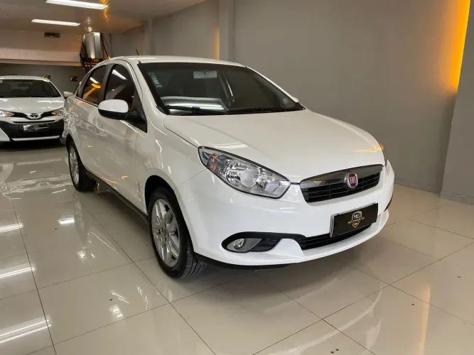 Grand Siena Essence 1.6 Flex Automática 2017