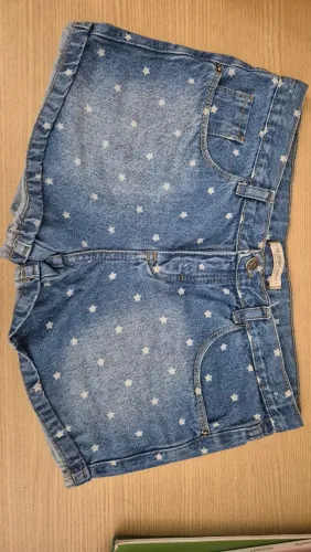 Shorts jeans com estampa de estrela