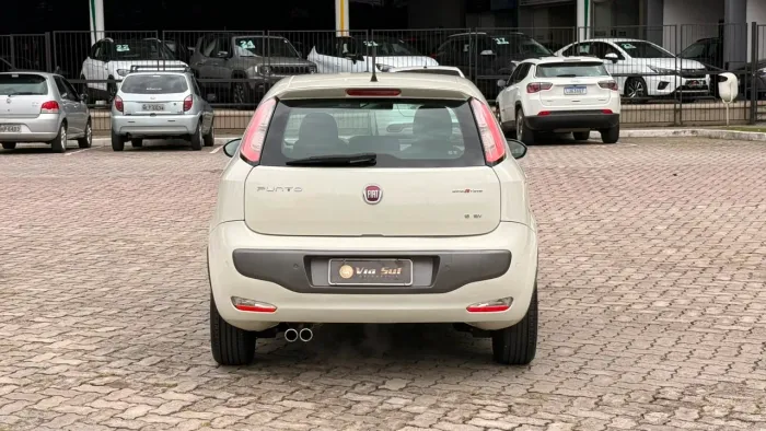 Fiat Punto Sporting Dualogic 1.8 Flex 16V 5P 2013