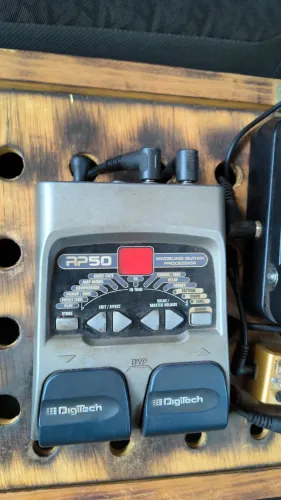 Pedaleira Digitech RP-50 