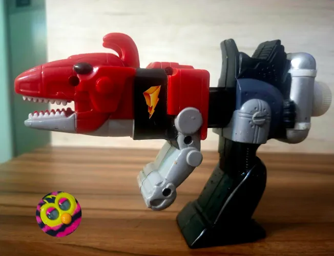 Pistola de água vintage Mighty Morphin Power Rangers Red Zord