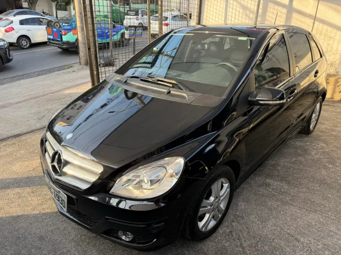 Mercedes-Benz Classe B 180 1.7 116cv Aut. 2011