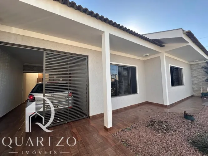 Excelente casa totalmente reformada 4 quartos no bairro Jardim Botânico - Maringá/PR