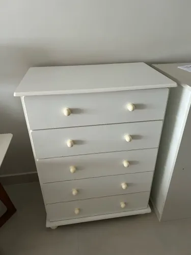Doação armarinho de quarto 