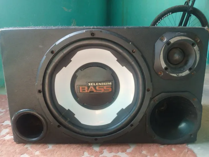 Vendo caixa trio sem módulo e fonte 